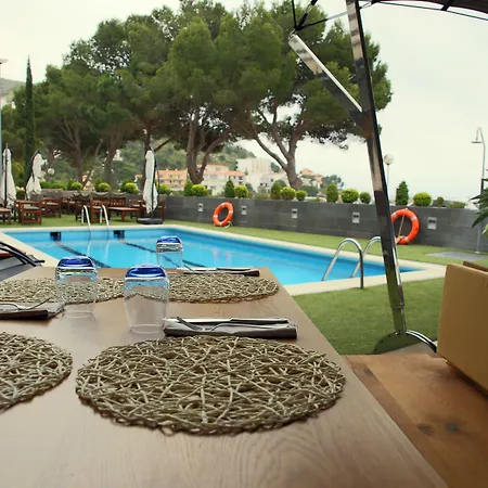 Szálloda Canyelles Platja 4*