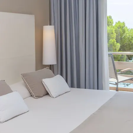 Szálloda Canyelles Platja 4*