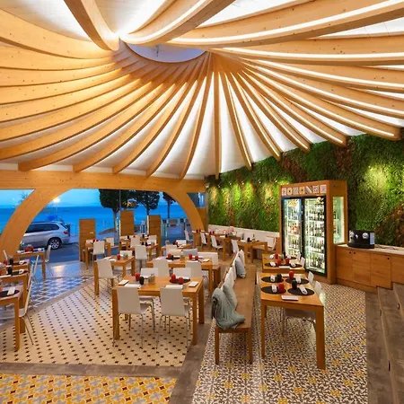 Hotel Canyelles Platja