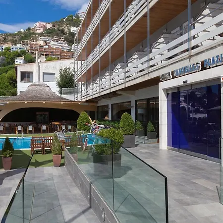 Hotel Canyelles Platja 4*
