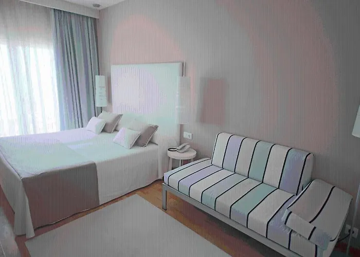 Otel Canyelles Platja