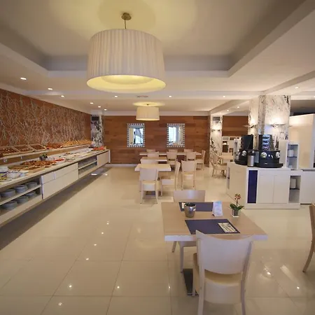 坎耶莱斯海滩酒店 酒店 4*