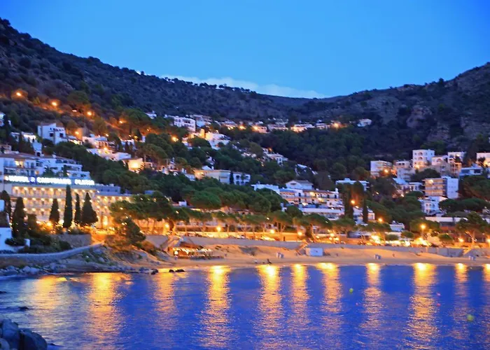 Hotel Canyelles Platja 4*