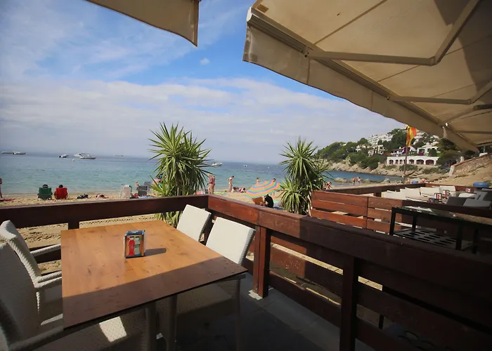 Hotel Canyelles Platja 4*