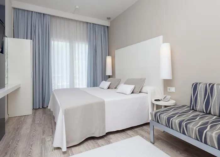 Canyelles Platja 4* Roses
